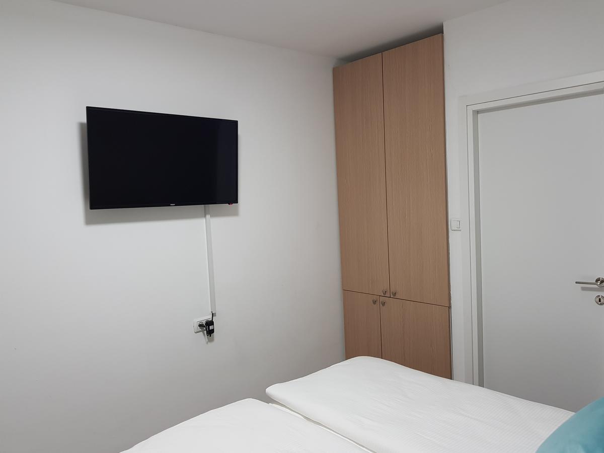 Airport Guest House - One-Way Free Shuttle Or Yehuda Esterno foto