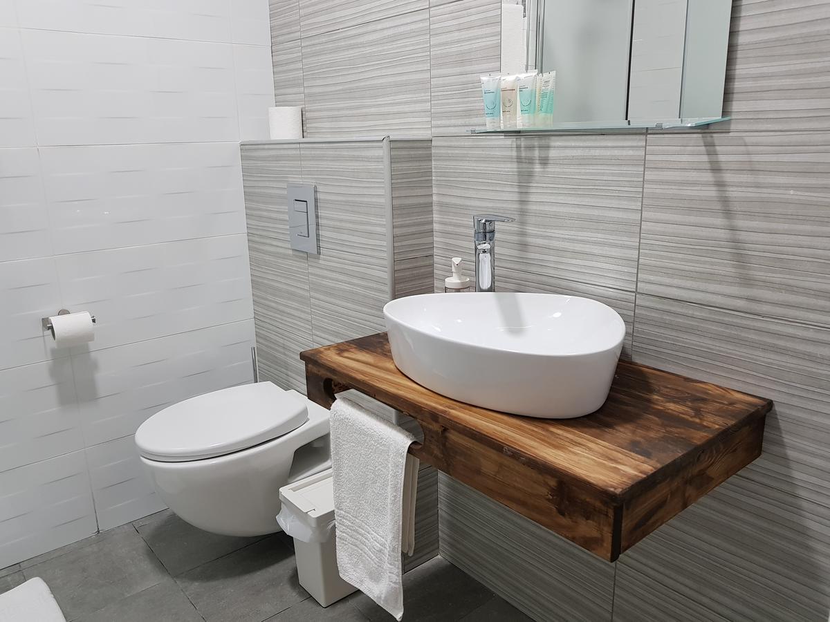 Airport Guest House - One-Way Free Shuttle Or Yehuda Esterno foto